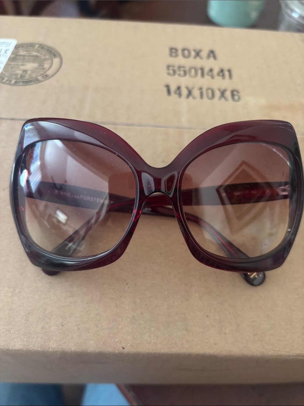 DVF Diane Von Furstenburg Designer Women's Oversized Sunglasses - Burgundy